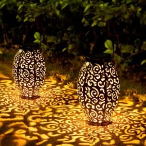 Solar Lanterns Outdoor Waterproof, 2 Pack Solar Garden Lanterns, LED Hanging Lanterns Solar Powered with Handle, Garden Decorative Retro Metal Solar Light for Table Pathway Walkway, Gardening Gifts