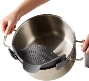 Kitchen Silicone Strainer, Silicone Pasta Strainer Clip-On for Pots and Pans – Heat Resistant Colander for Vegetables and Noodles – Kitchen Gadgets for Cooking – Space-Saving Design – Gray