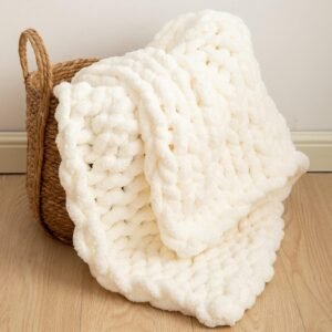 WESHIONGOO Chunky Knit Blanket Throw 40″×40″ Knitted Throw Blankets for Couch Bed Fluffy Soft Blanket with Jumbo Chenille Yarn Thick 100% Handmade (Cream White)