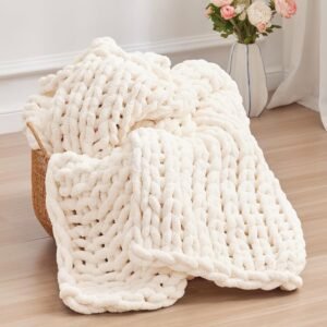 Negwoo Chunky Knit Throw Blanket, 50”*60” Knitted Throw Chenille Yarn for Bed Couch, Handmade Cream Crochet Big Thick Blanket, Machine Washable Cute Comfy Blanket for Home Decor