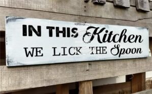 In This Kitchen We Lick The Spoon Sign 4×16 Inch, Farmhouse Kitchen Decor for Wall, Vintage Funny Rustic Kitchen Decor Wall Signs, Rustic Kitchen Signs